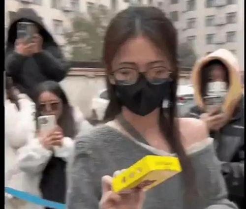 吃瓜快娱乐,揭秘娱乐圈幕后故事，带你领略明星真实生活